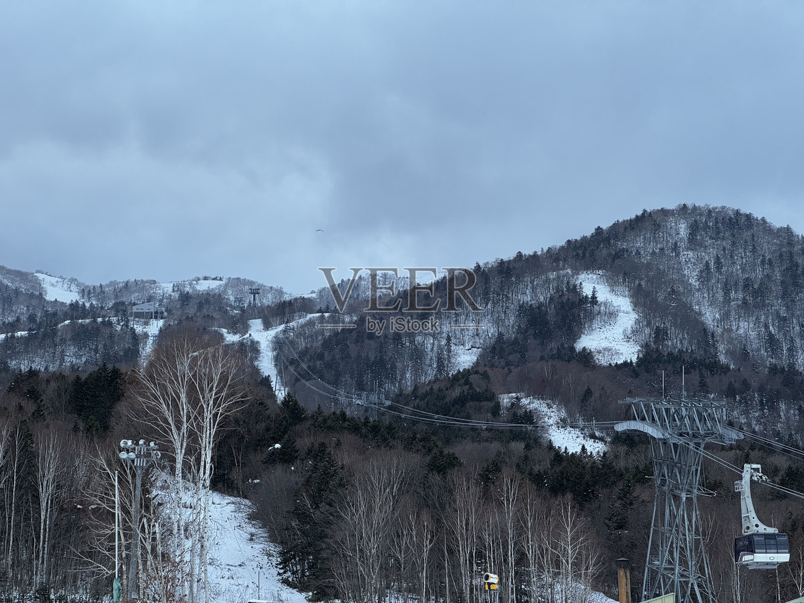 富良野滑雪缆车照片摄影图片