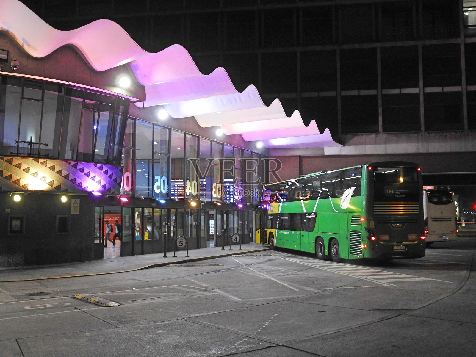 都柏林公交车车库照片摄影图片