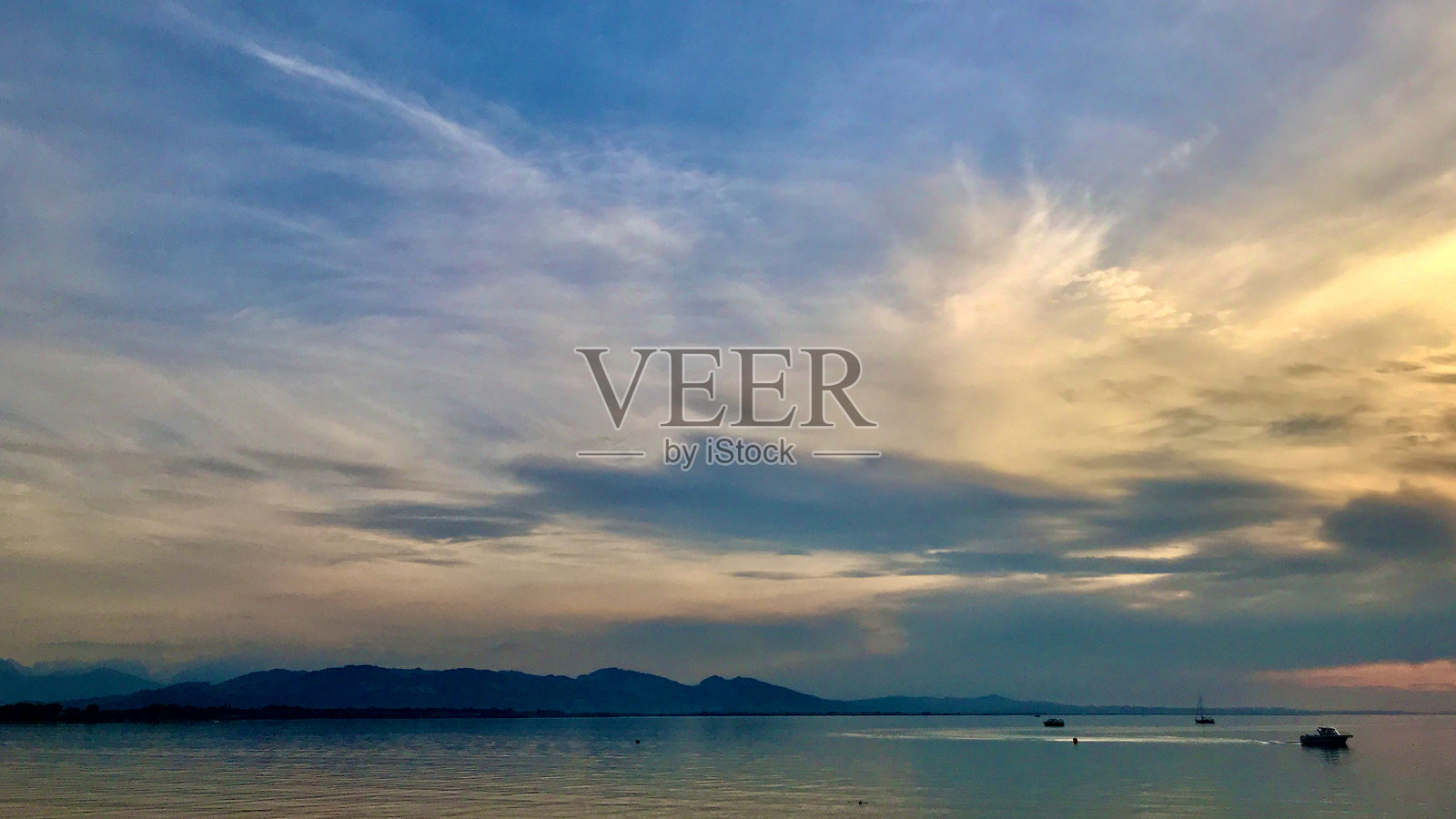 博登湖的夏天照片摄影图片