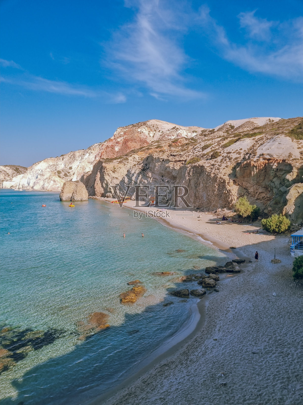 希腊基克拉泽斯群岛米洛斯岛的菲里普拉卡海滩晨景照片摄影图片