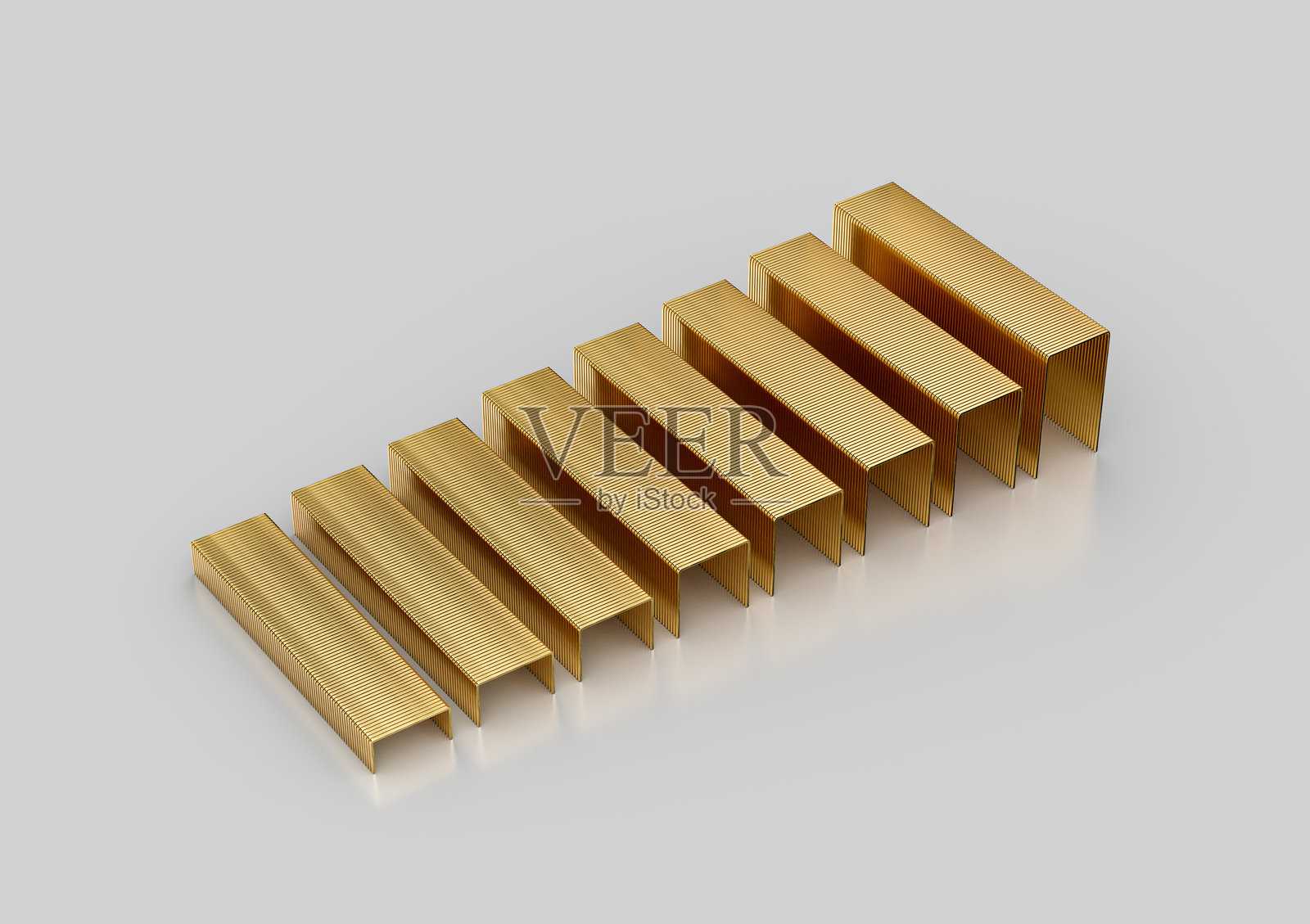 一系列金色金属订书钉在白色背景上平行排列的3D插图照片摄影图片