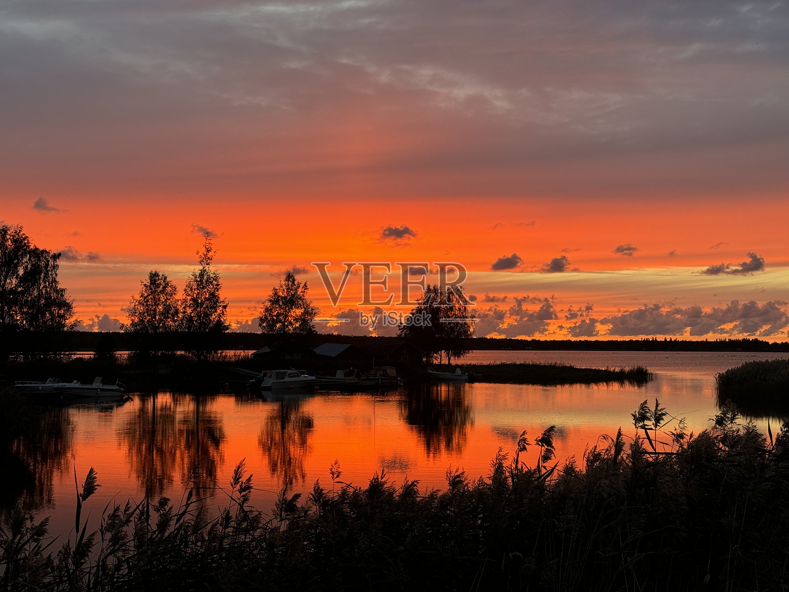 芬兰美丽的秋季日落照片摄影图片