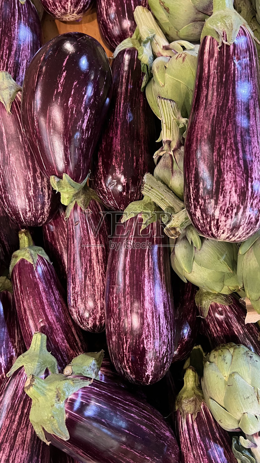 白色背景上的童话茄子优质照片照片摄影图片