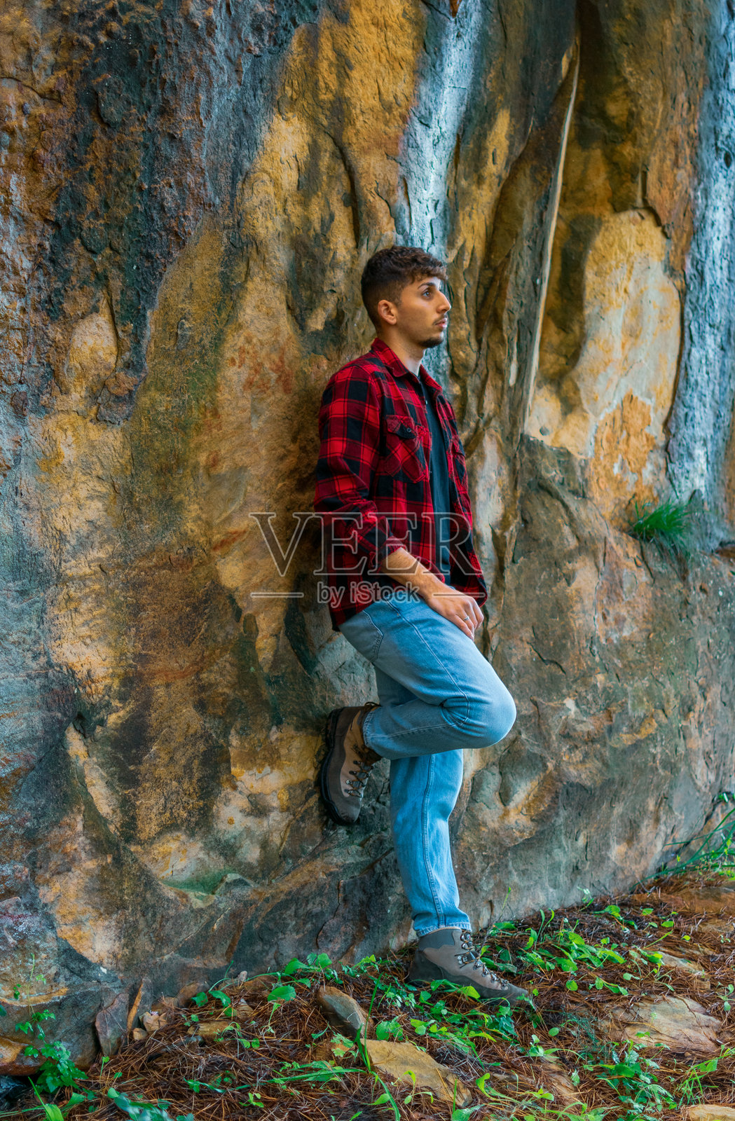 经过漫长一天的休息。照片摄影图片