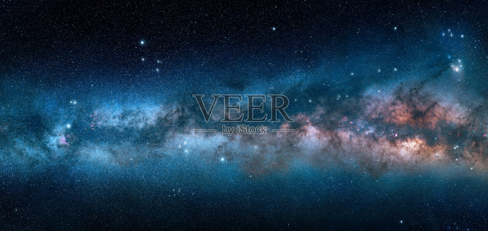 银河系：银河的横向全景视图照片摄影图片