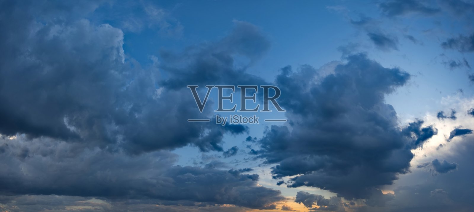 夏季的晚空照片摄影图片