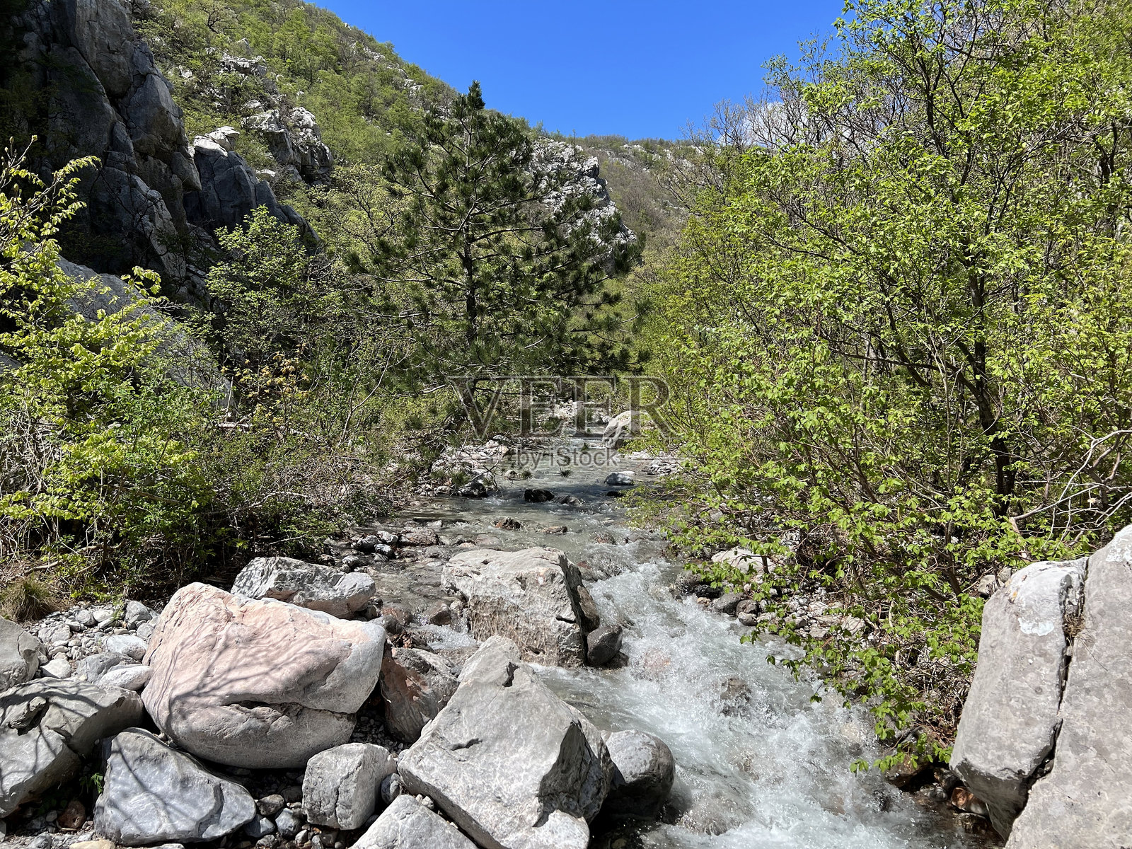 暴雨溪 Mala Paklenica，塞利内（克罗地亚帕克莱尼察国家公园）照片摄影图片