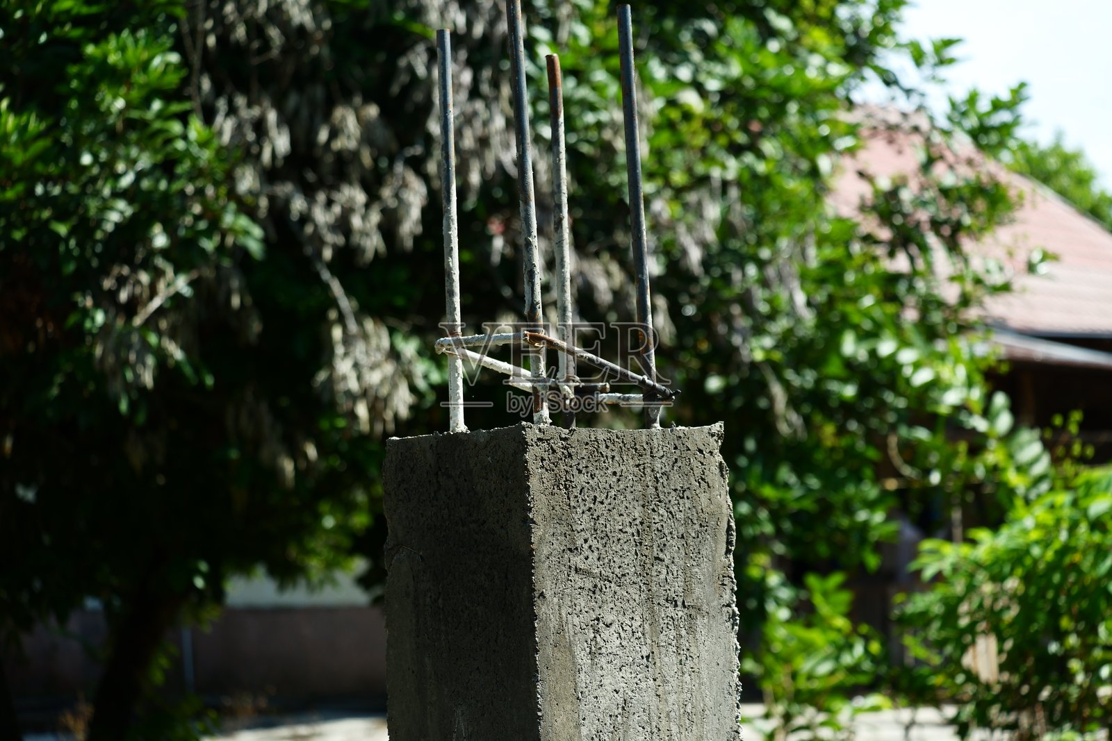 未完成的混凝土墙围栏建筑照片摄影图片