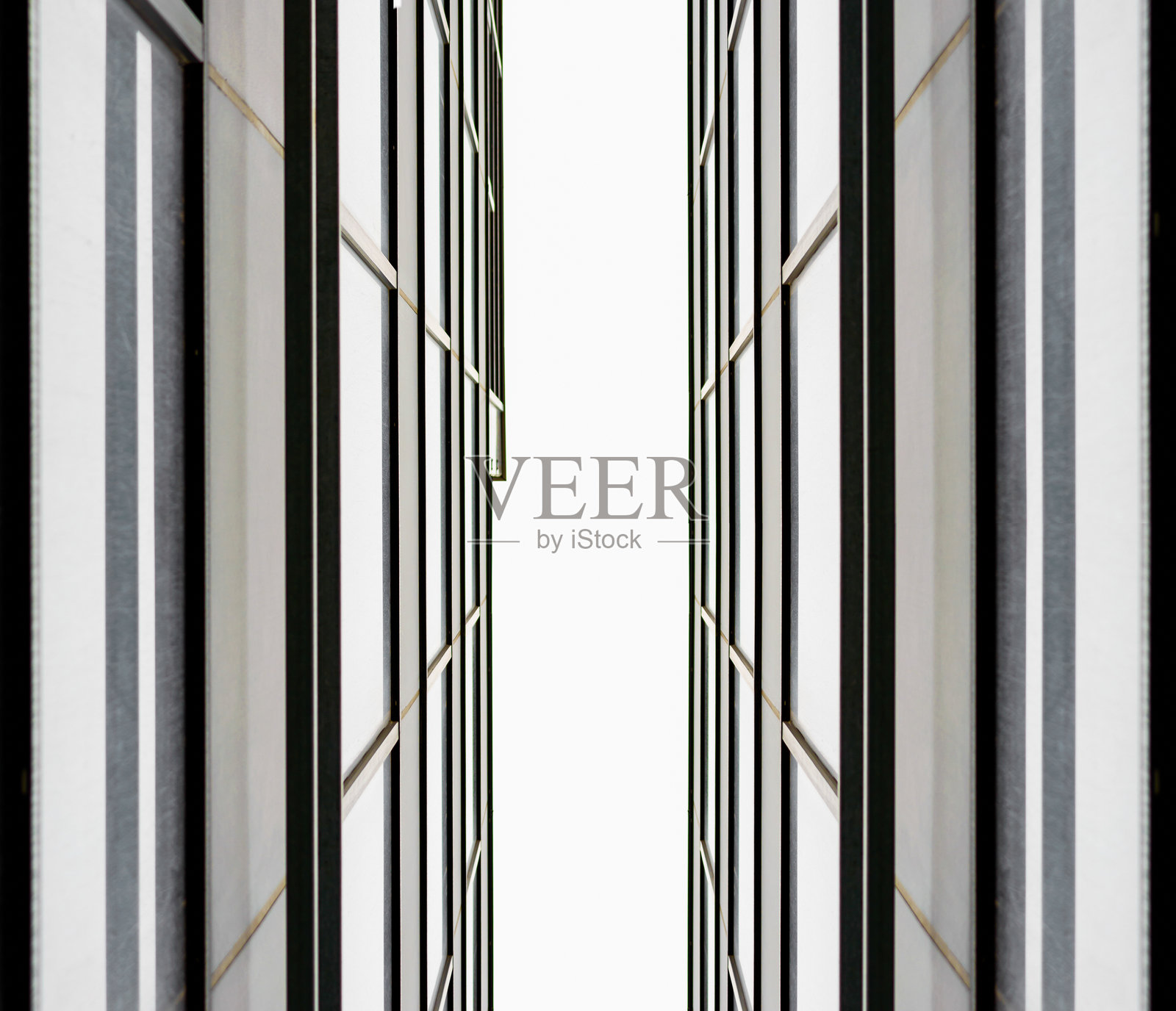 现代高层办公大楼的墙壁和窗户的局部片段照片摄影图片