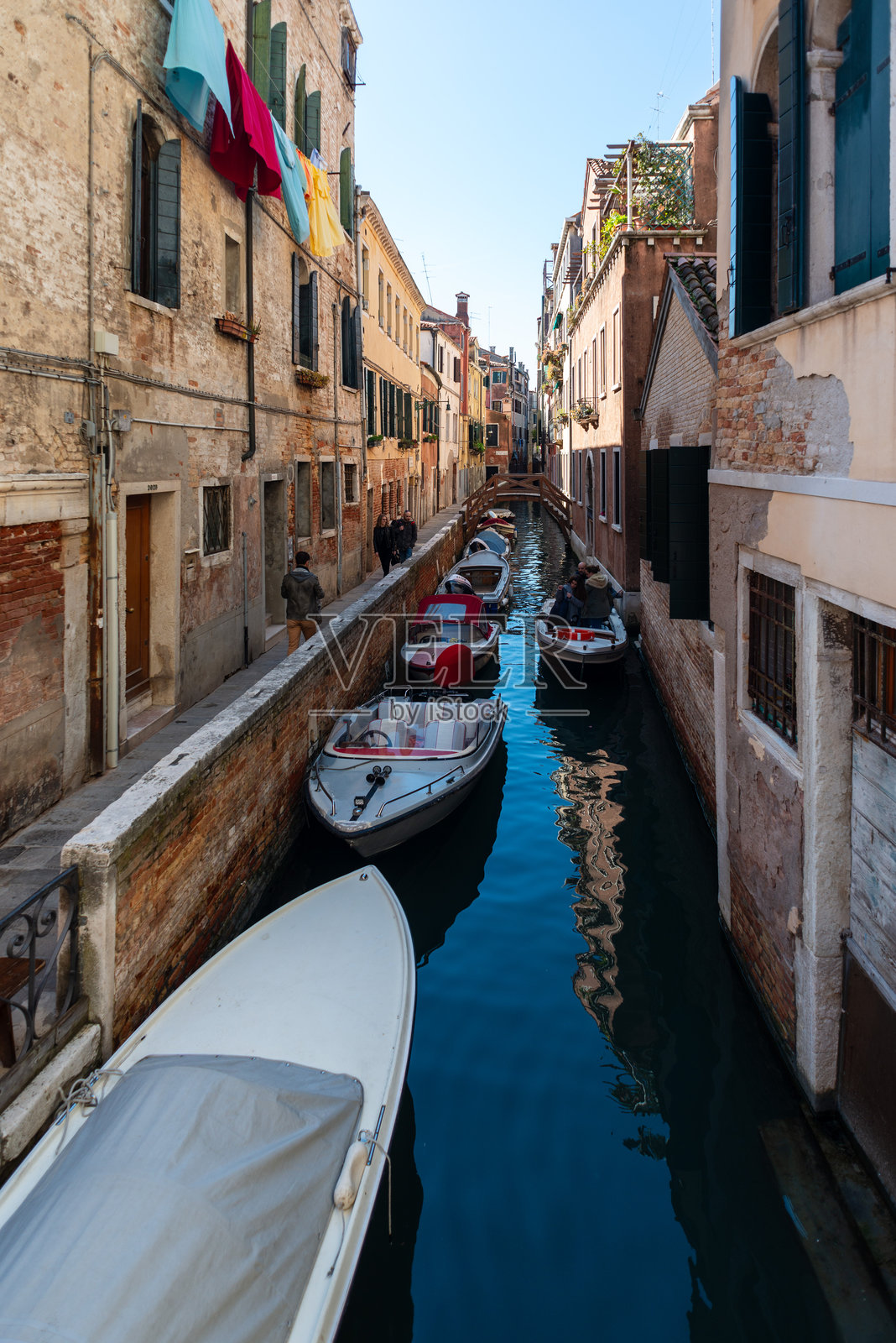 船的低角度视图照片摄影图片