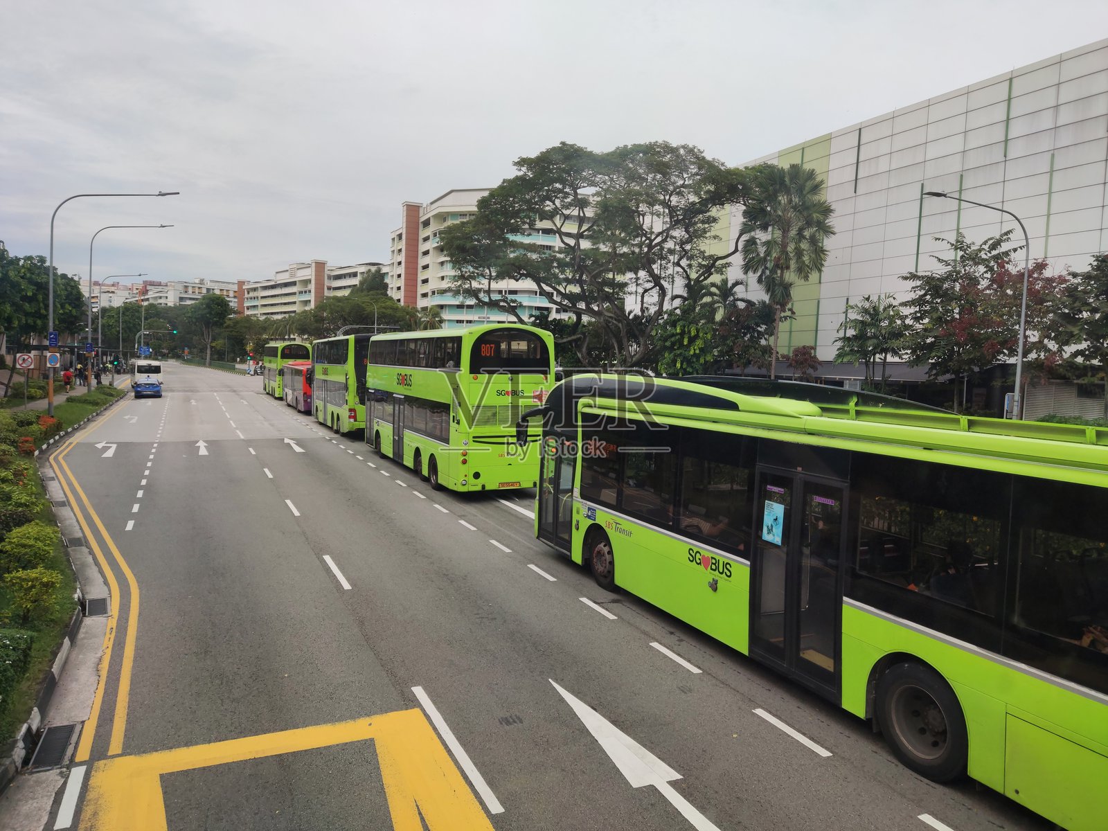 义顺交汇处的交通情况照片摄影图片