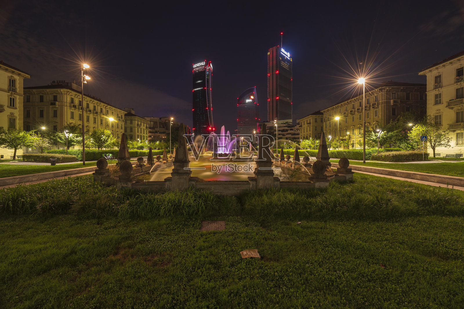 米兰三塔广场照片摄影图片