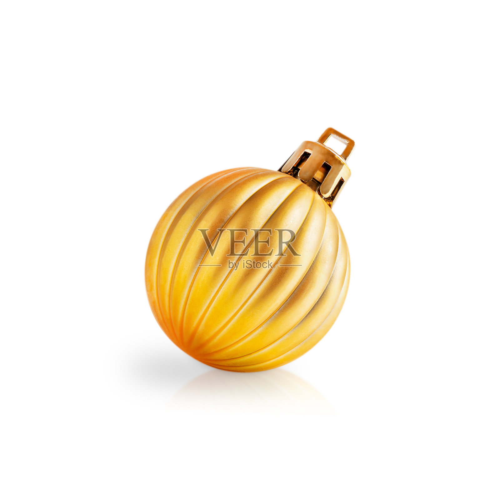 一个金色闪亮的传统圣诞球形装饰品，孤立在白色背景上照片摄影图片