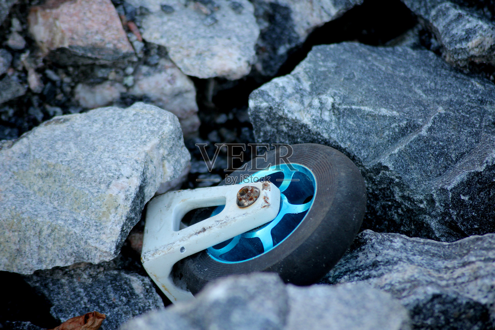 一个被遗忘的小轮子照片摄影图片