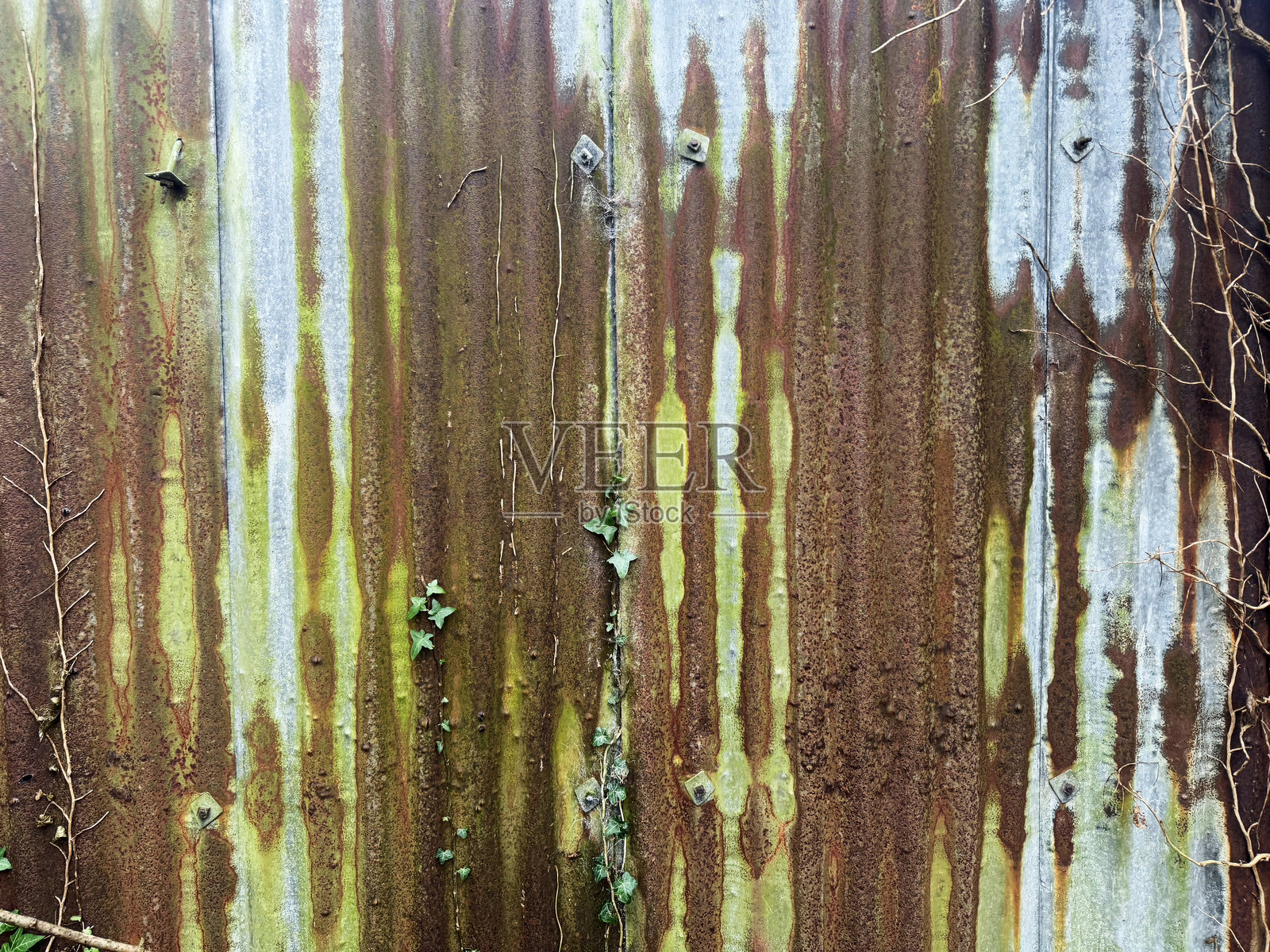 生锈的波纹铁皮照片摄影图片