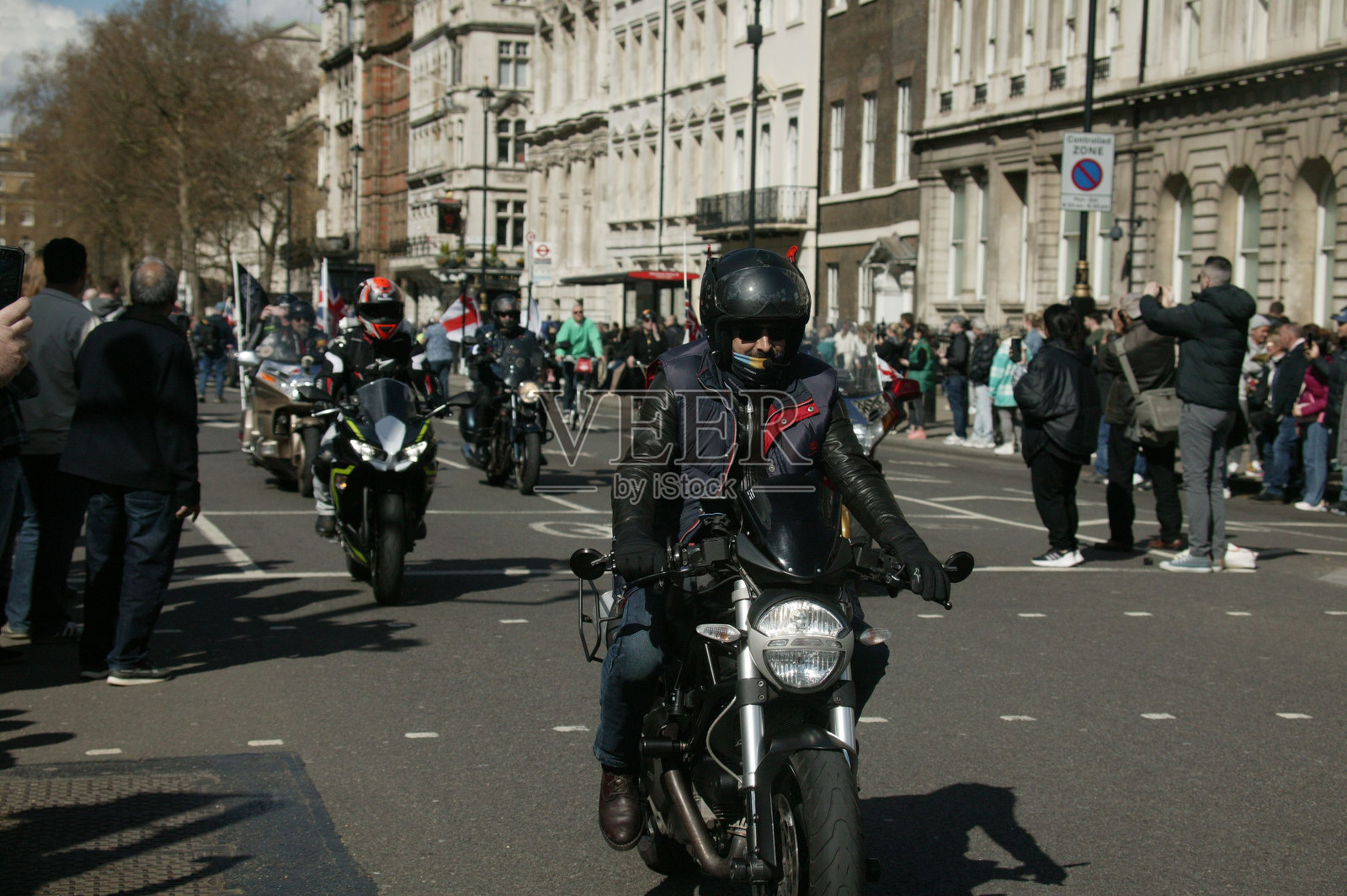伦敦摩托车尊重骑行活动照片摄影图片