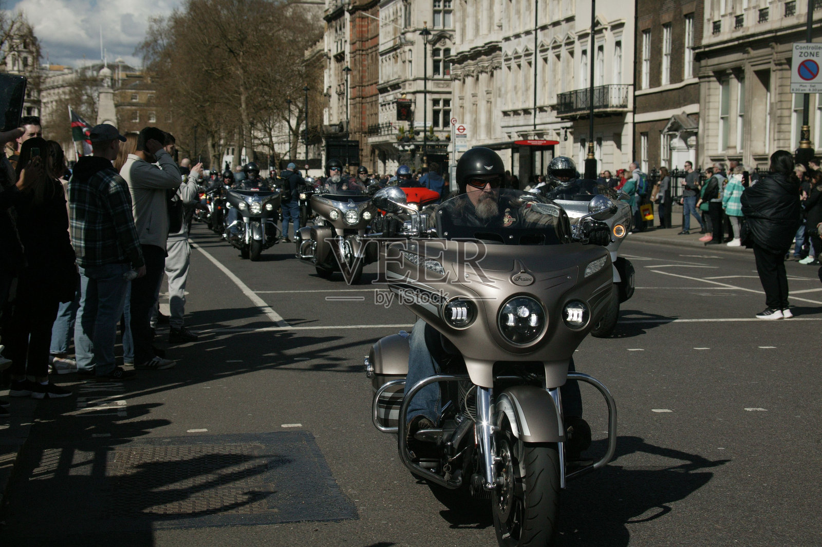 伦敦尊重摩托车骑行活动中的印度酋长摩托车照片摄影图片
