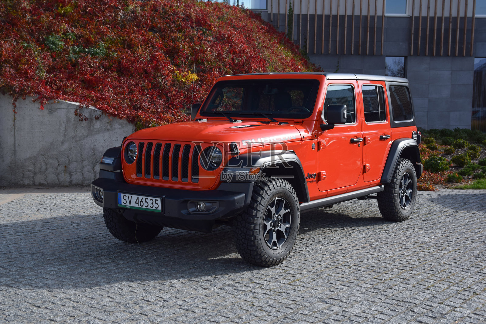 街道上的吉普牧马人Rubicon照片摄影图片