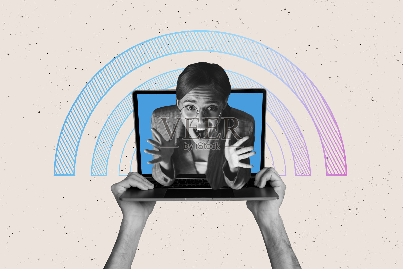 创意拼贴：年轻压力大的女性在笔记本电脑前，数字设备屏幕上显示虚拟远程工作的恐慌、尖叫和信号广播。照片摄影图片