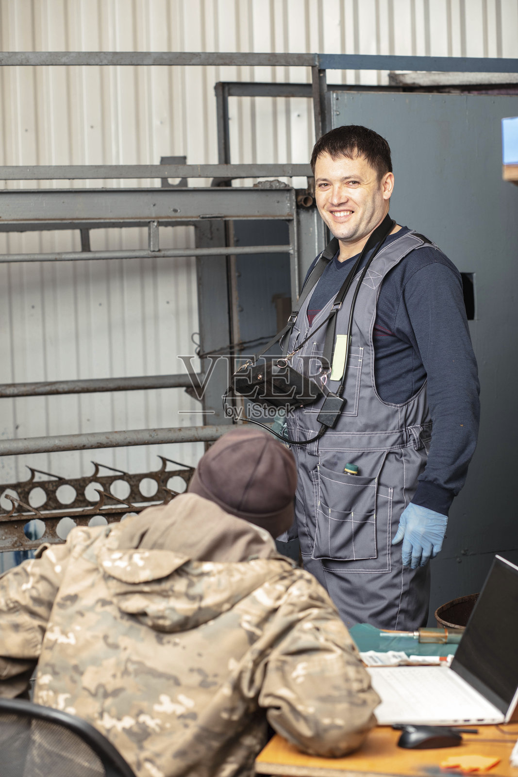 现场操作、兽医护理、先进技术在现场兽医实践中的整合照片摄影图片