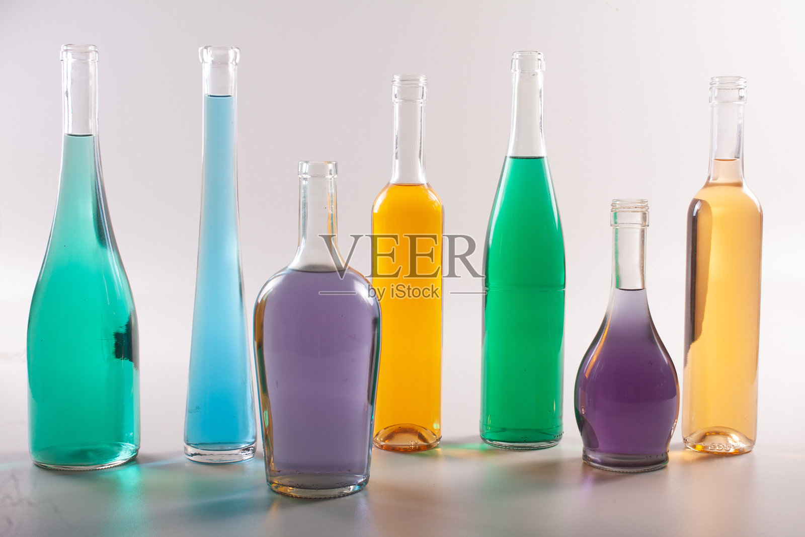 五彩缤纷的瓶子照片摄影图片