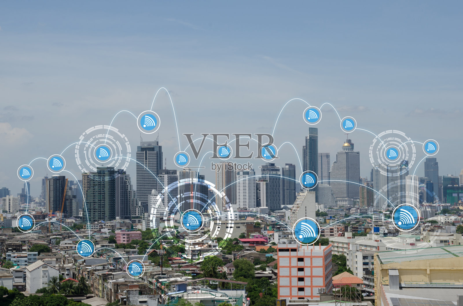 城市天际线与天空的数字合成图像照片摄影图片