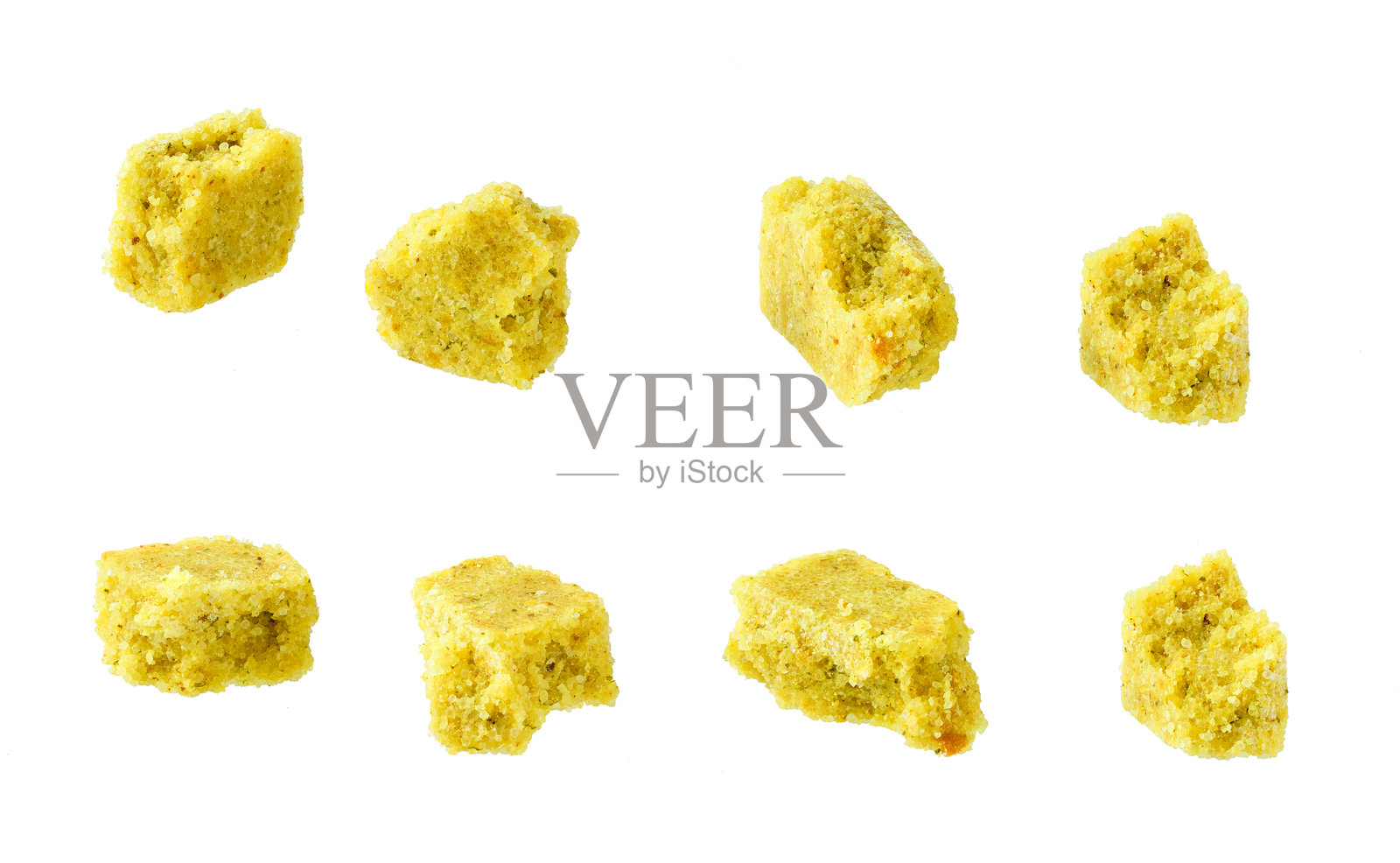 几块鸡肉高汤块，孤立在白色背景上。照片摄影图片