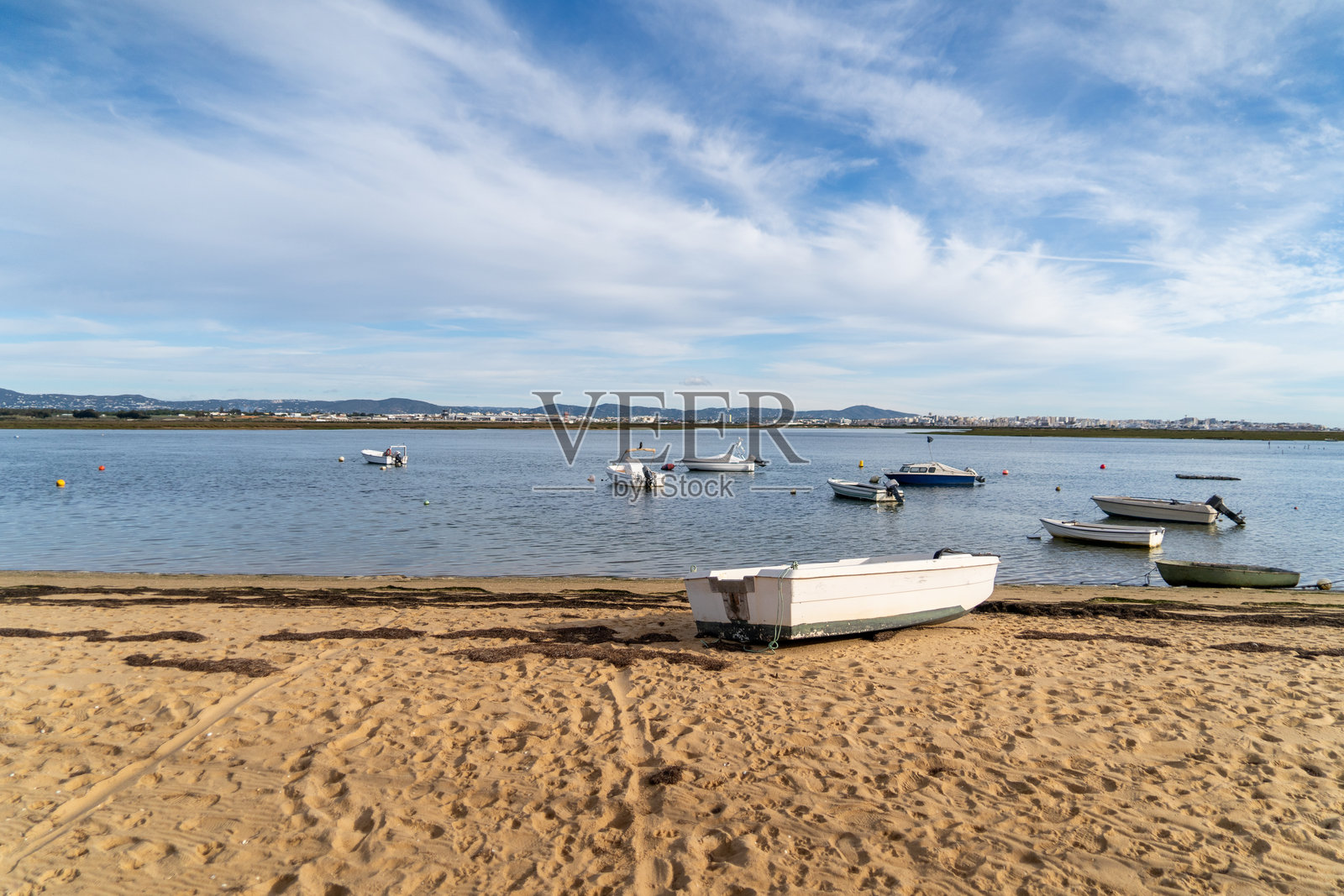 美丽的里亚福莫萨景观，位于葡萄牙阿尔加维法鲁海滩照片摄影图片