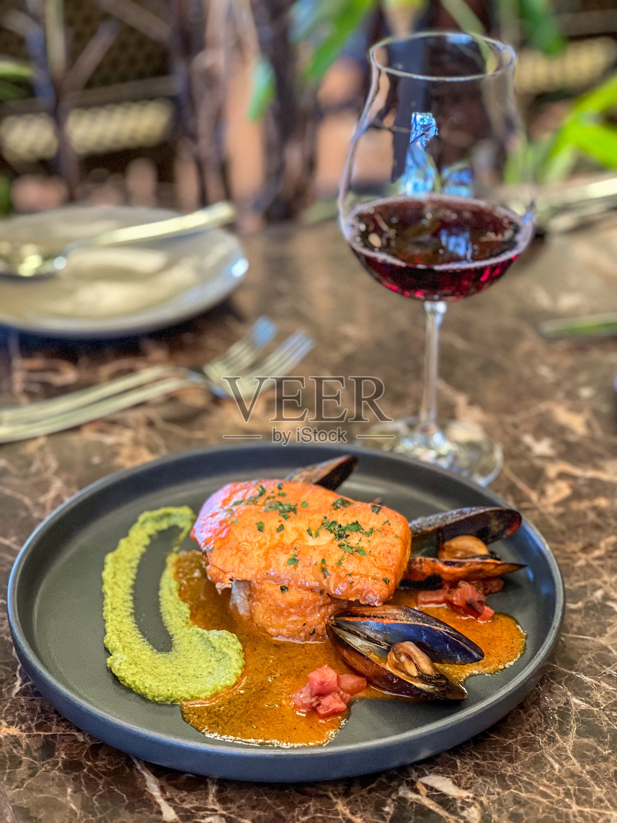 香料烧烤葡萄牙鱼照片摄影图片