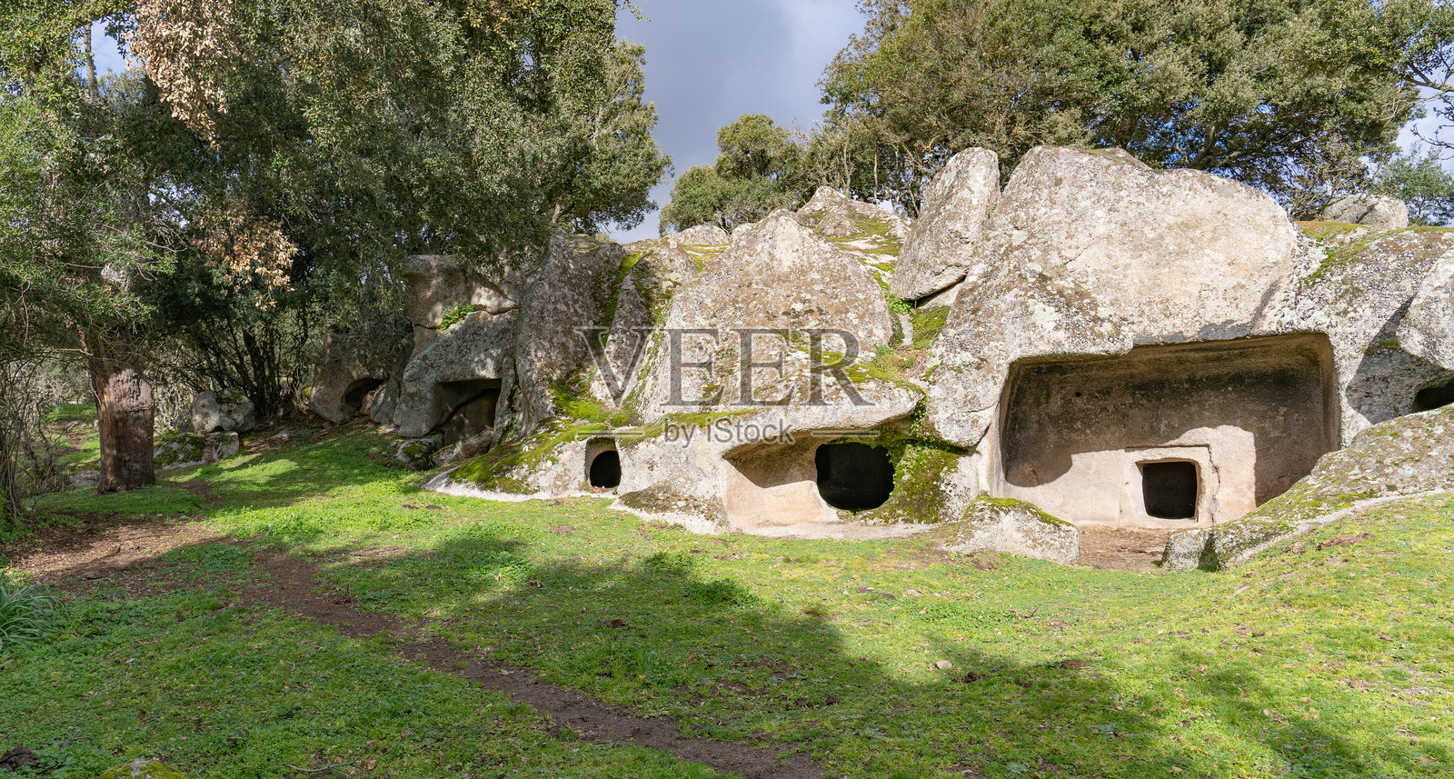 萨丁岛布杜苏的卢杜鲁女巫之家照片摄影图片