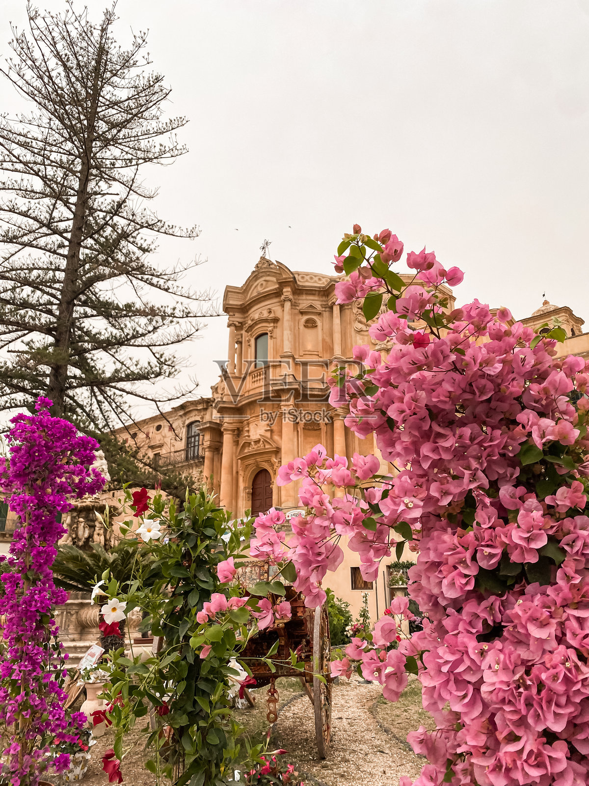诺托的圣多明各教堂照片摄影图片