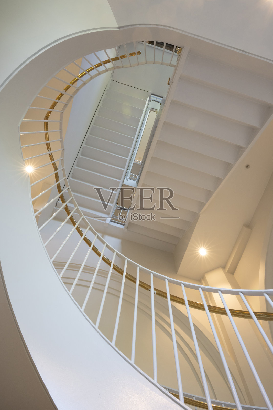 魁北克省议会大楼内的楼梯照片摄影图片