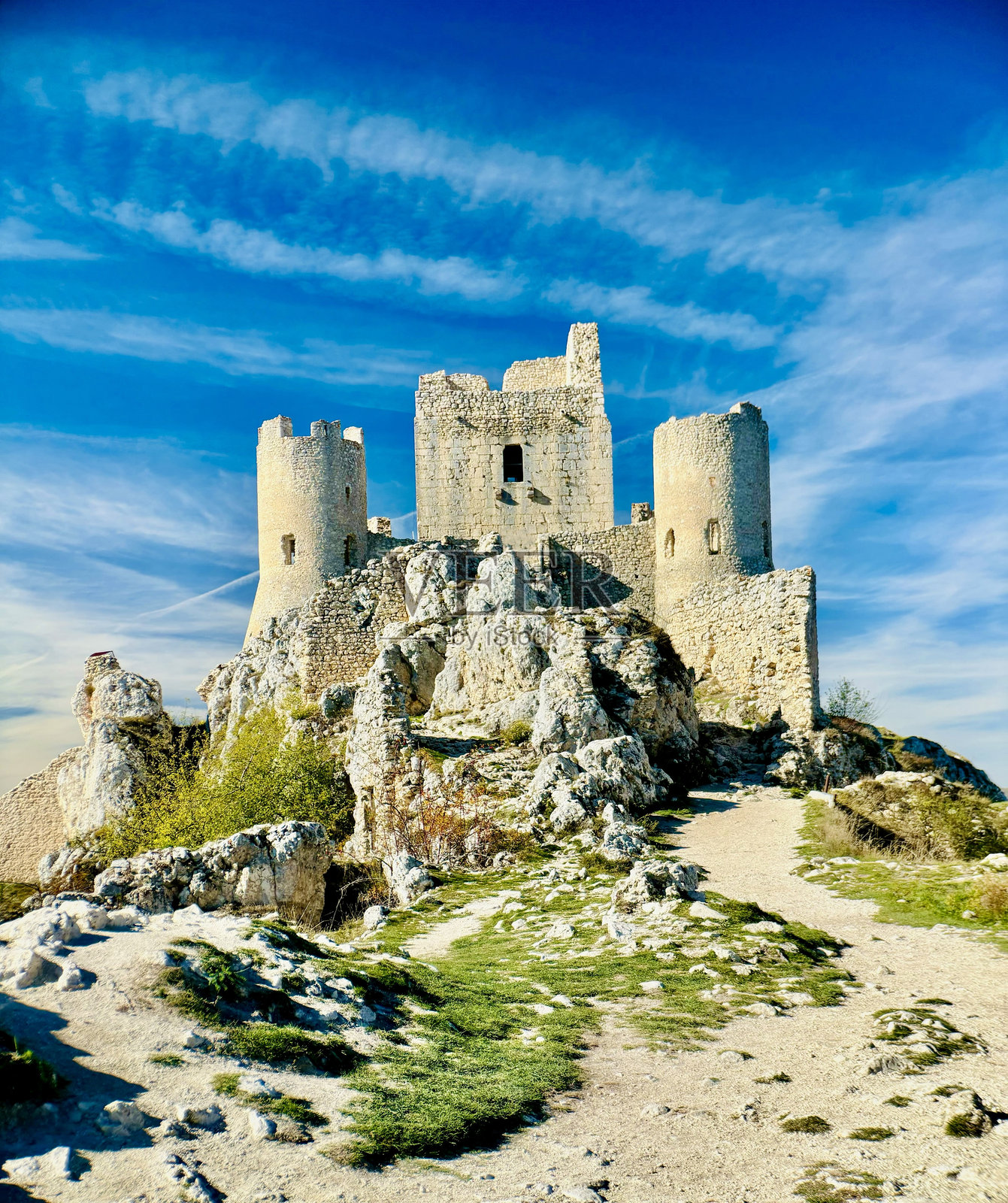 罗卡卡拉西奥的城堡要塞。照片摄影图片