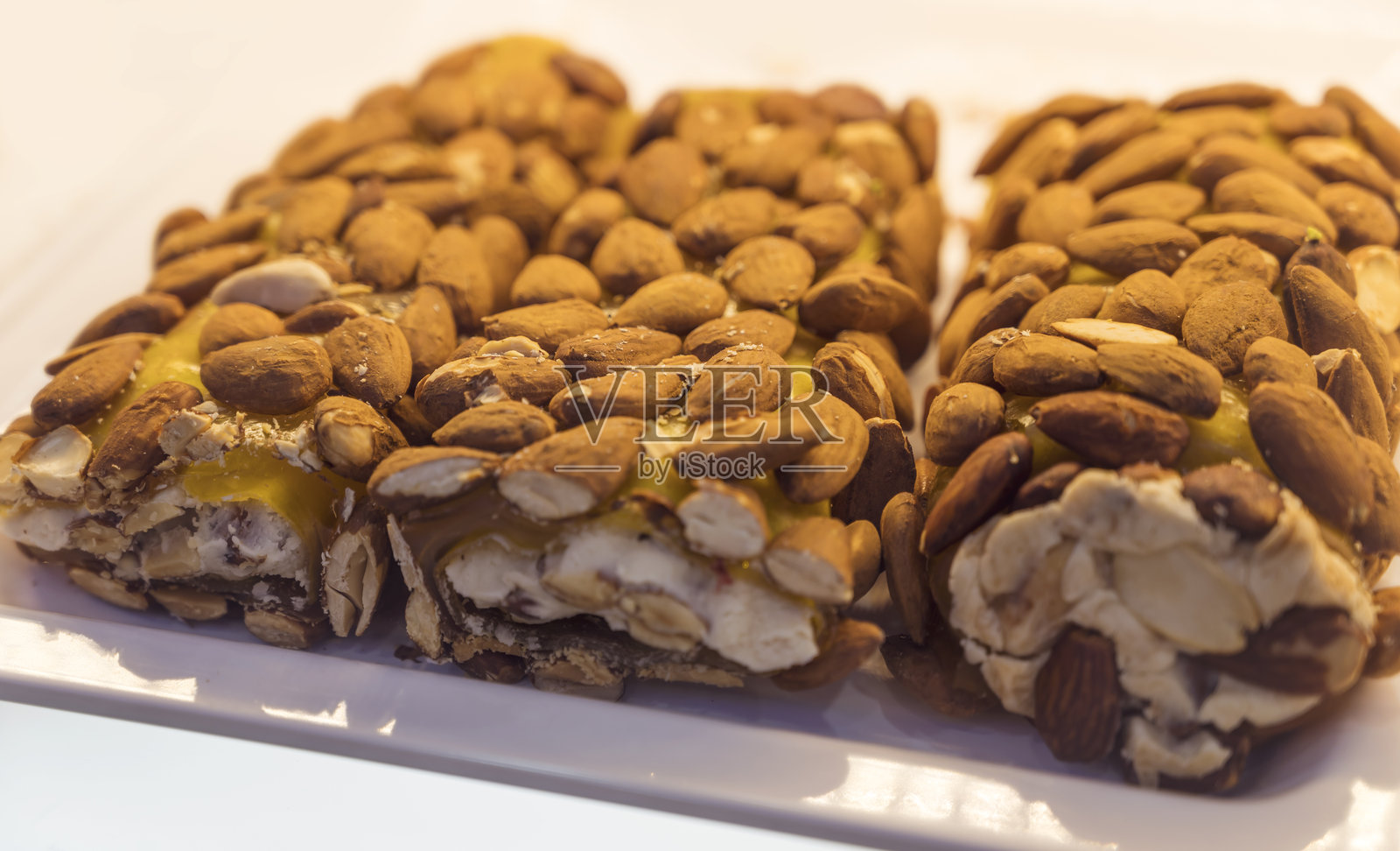 传统的杏仁土耳其软糖照片摄影图片