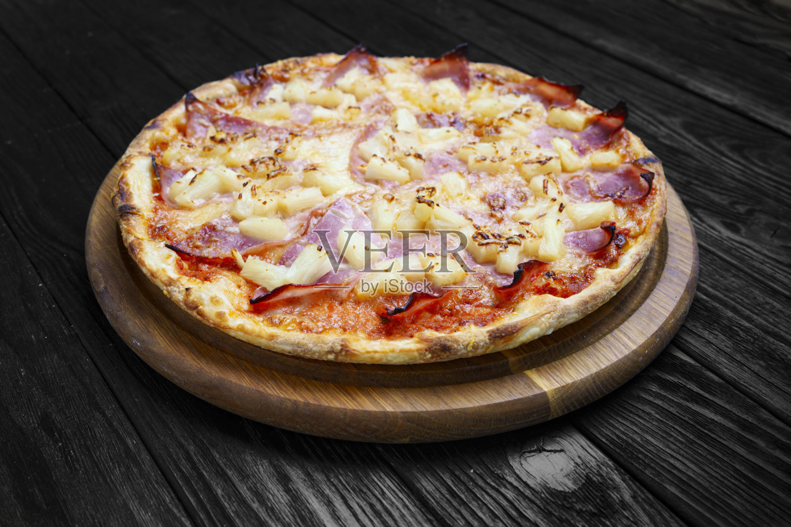 美味的意大利夏威夷披萨照片摄影图片