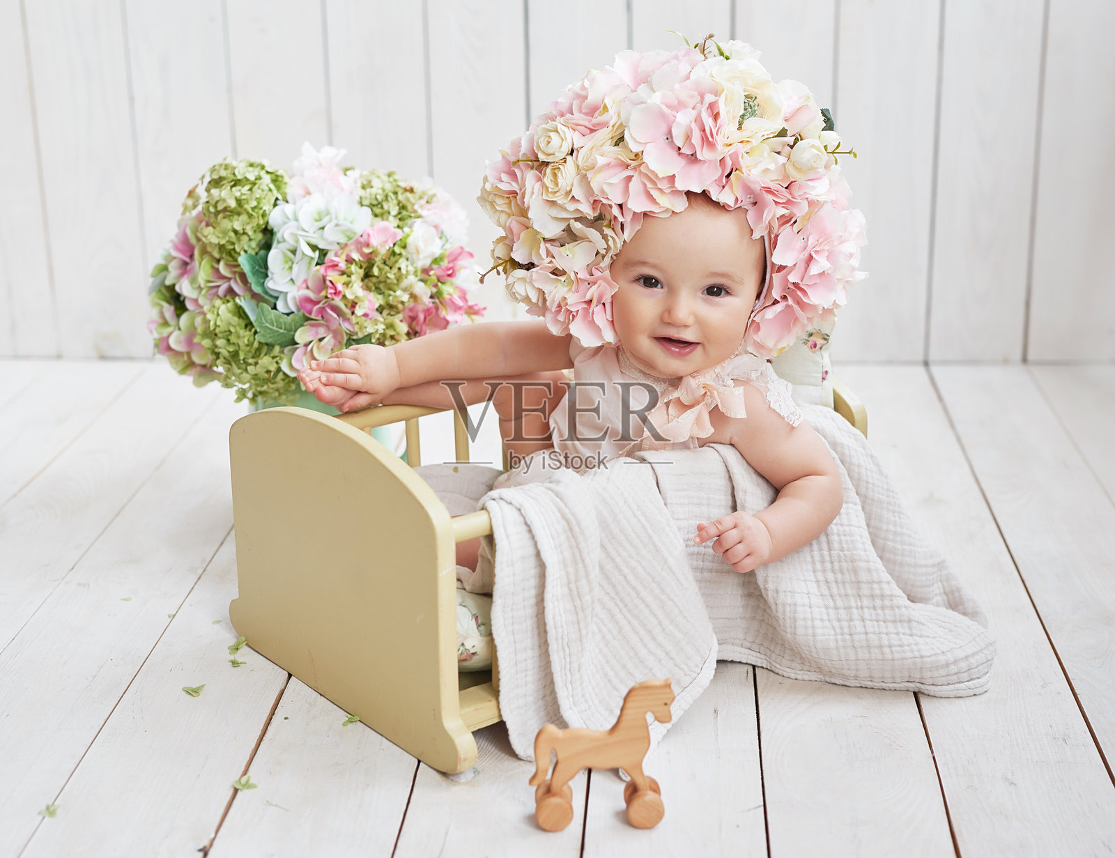 可爱的女孩。儿童保护日。母亲节照片摄影图片