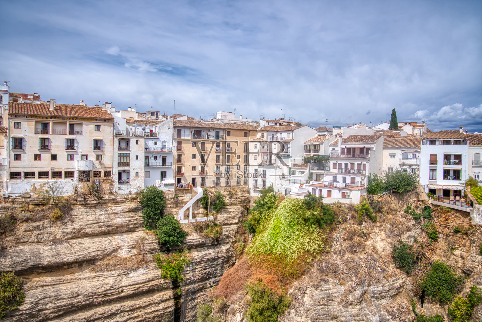 西班牙隆达的历史悠久的白色村庄照片摄影图片