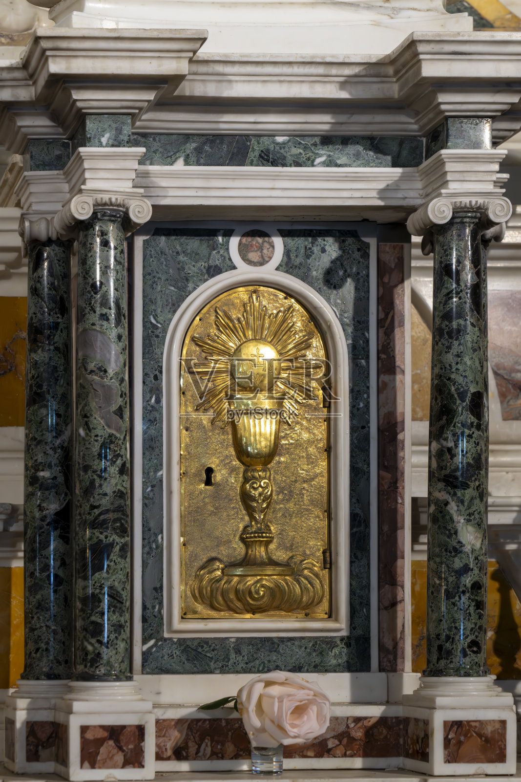 黑山的岩石圣母祭坛照片摄影图片