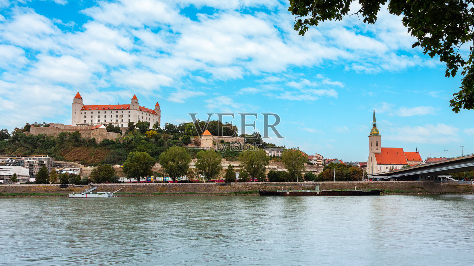 布拉迪斯拉发城堡 - 斯洛伐克照片摄影图片