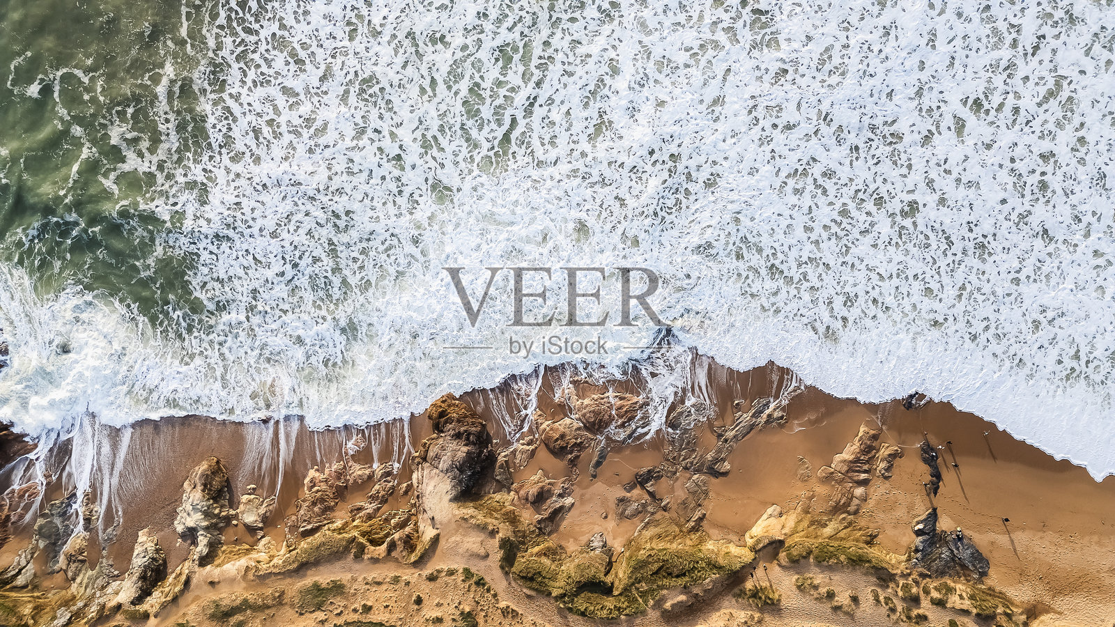 法国旺代布雷蒂尼奥尔海滩的无人机航拍视角照片摄影图片