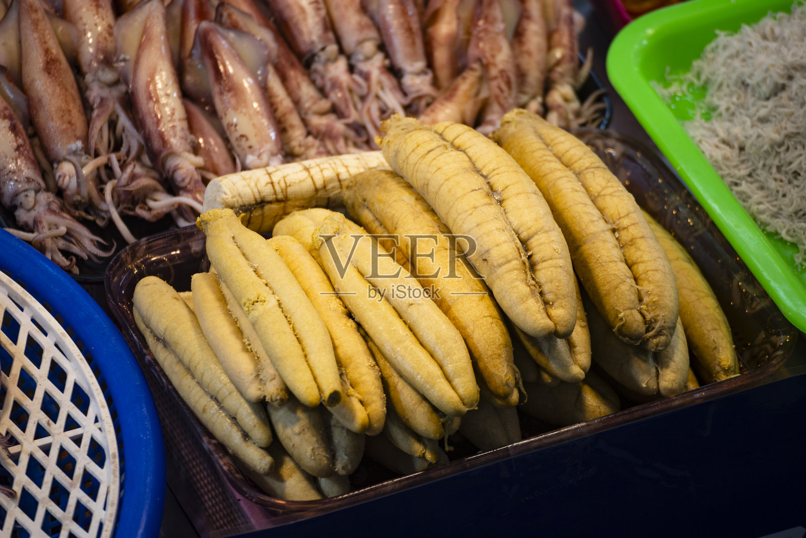 地方特产：独特风味的鱼子酱照片摄影图片