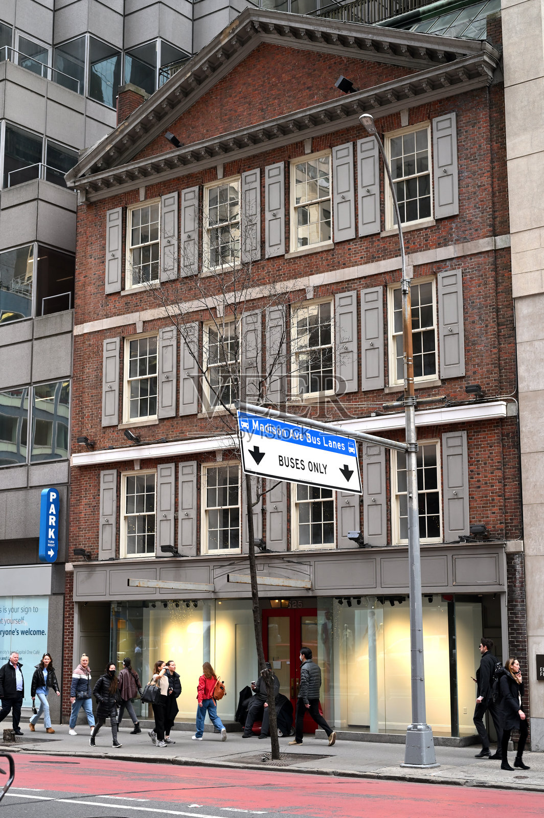 纽约曼哈顿街头的人们照片摄影图片