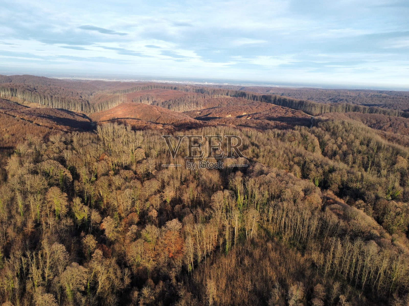 秋季色彩的山林自然景观照片摄影图片