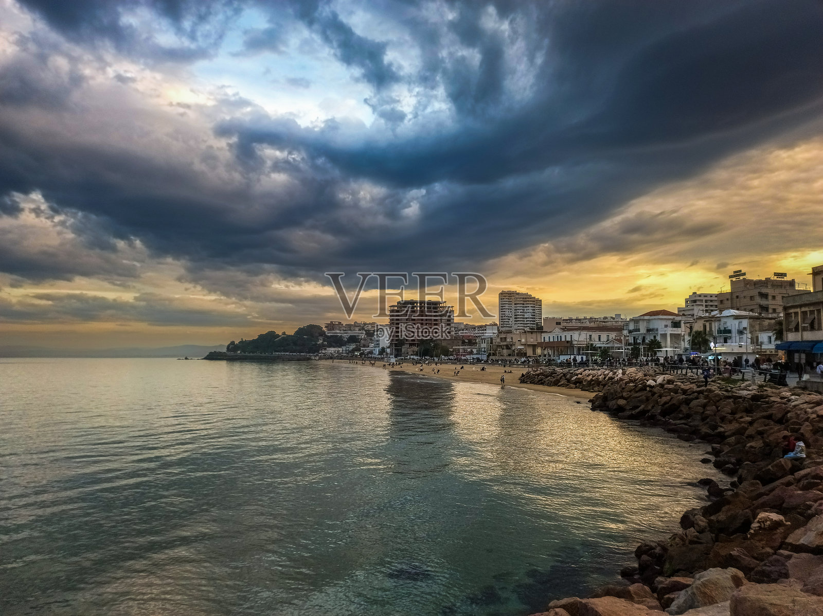 安纳巴的海滨大道照片摄影图片