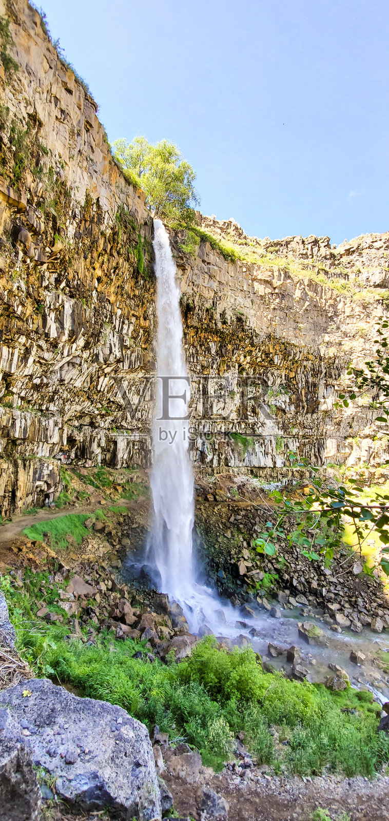 佩林库利瀑布位于美国爱达荷州双瀑布峡谷边缘上方照片摄影图片
