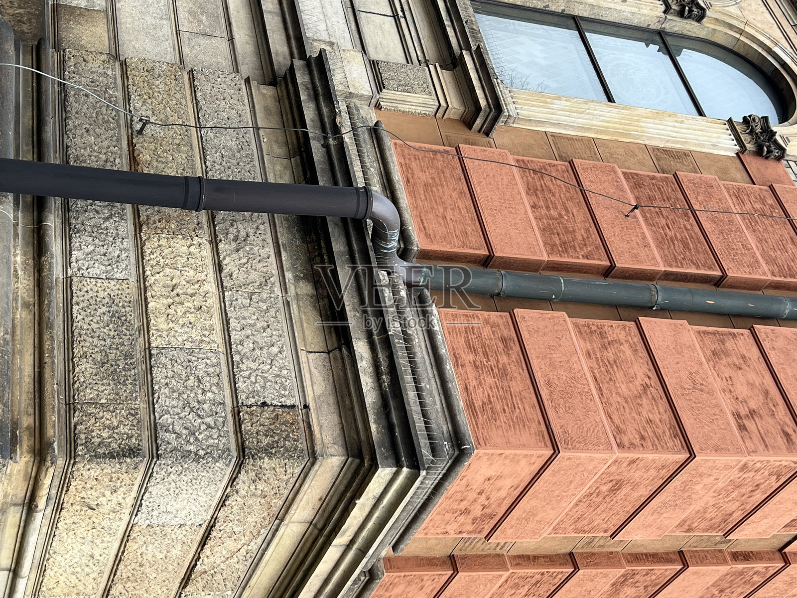 金属雨水管照片摄影图片