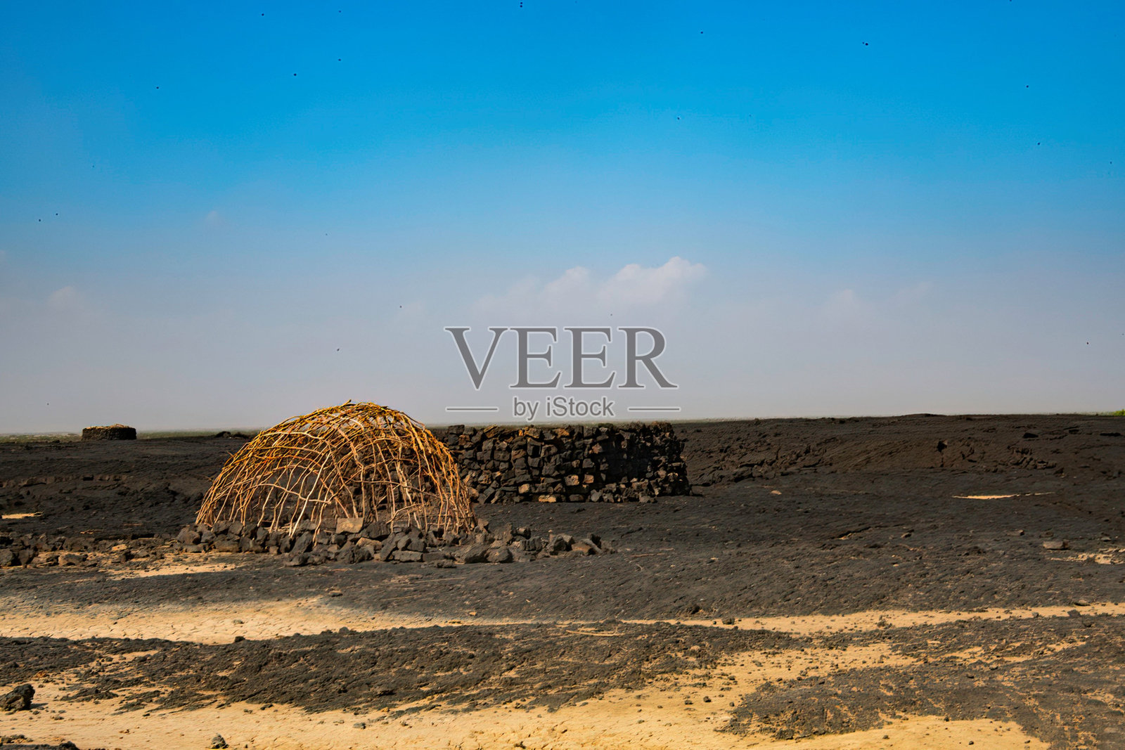 埃塞俄比亚的阿法尔游牧民小屋照片摄影图片