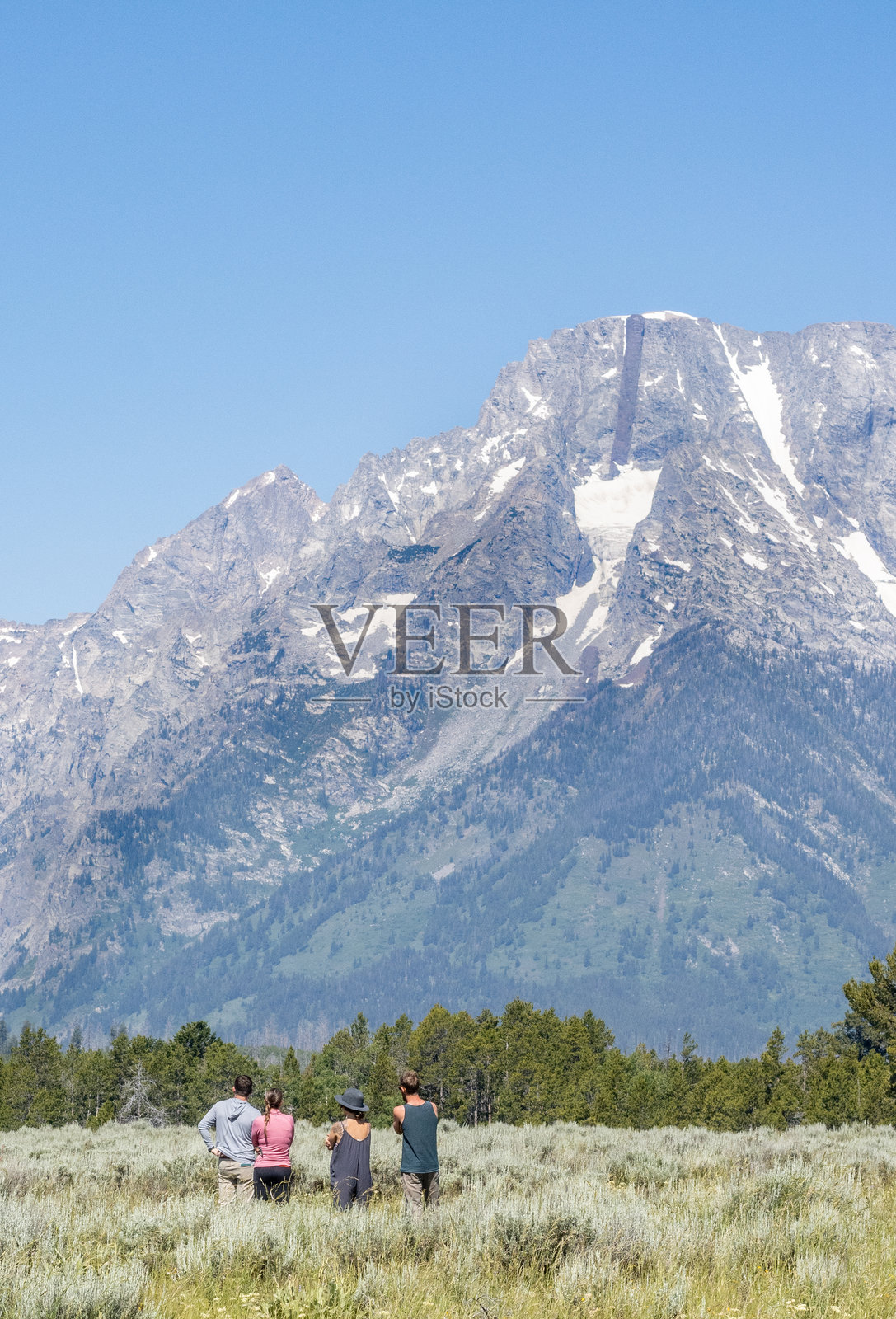 怀俄明州大提顿国家公园的摩兰山上的游客照片摄影图片