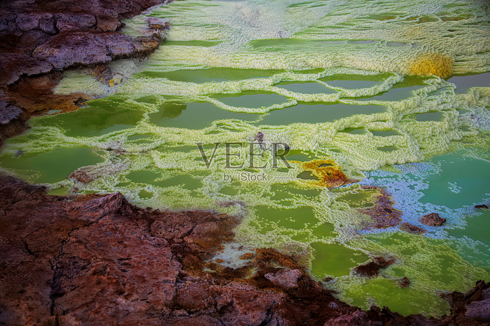 埃塞俄比亚达纳基尔洼地的多彩硫磺区照片摄影图片