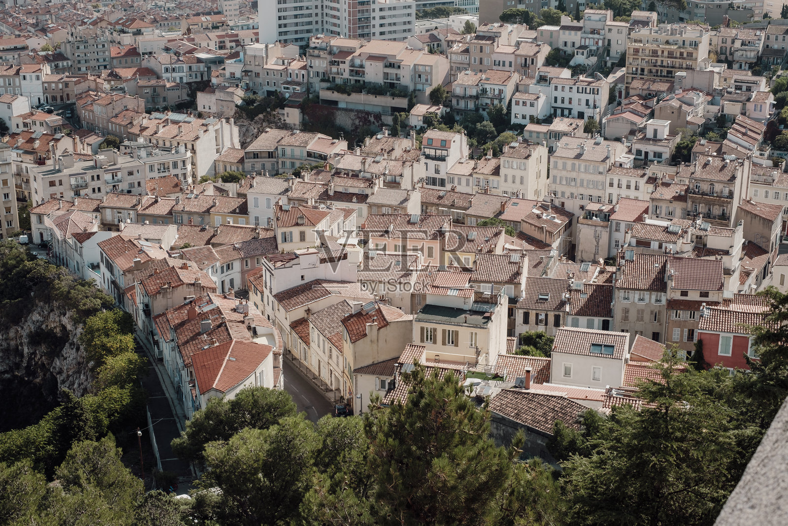 马赛屋顶的景观照片摄影图片
